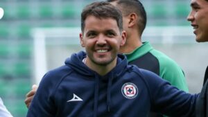 Nicolás Larcamón, con la historia en contra en su llegada a Cruz Azul