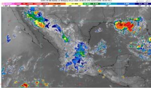 La onda tropical número 12 recorrerá las costas del Pacífico central mexicano