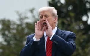 Donald Trump bromea sobre instalar “misiles nucleares” sobre la Casa Blanca