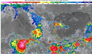La onda tropical número 33 se desplazará sobre la península de Yucatán