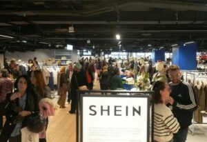 Francia suspende a Shein por vender muñecas sexuales con apariencia infantil