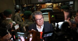 Ricardo Monreal descarta chantaje del PT y PVEM por reforma electoral