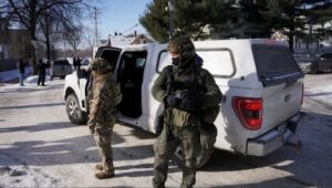 Con sistema de alarmas, habitantes en Los Ángeles alertan por redadas de ICE