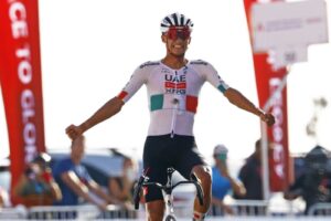 Isaac del Toro sube al segundo lugar del ranking UCI