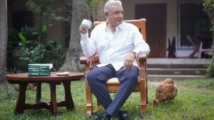 AMLO no está internado en el Hospital Central Militar