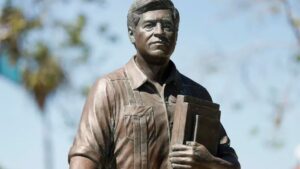 California aprueba proyecto para cambiar Día de César Chávez tras denuncias de âbûsôs