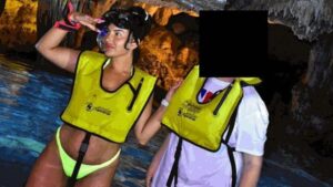 Trabajadora cobró dos años de pensión por ansiedad social, la descubren de vacaciones en Cancún