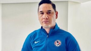 Hospitalizan de emergencia a Moisés Muñoz por dolor abdominal