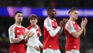 Arsenal clasifica a Semifinales de la Champions League perseguido por las dudas