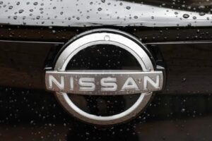 Llaman a revisión más de 420 vehículos Nissan