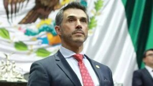 Sergio Mayer renuncia a Morena: El diputado federal se separa de manera definitiva del partido político