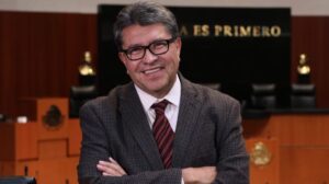 Ricardo Monreal liga la discusión sobre Inteligencia Artificial con la revisión del examen de la UNAM