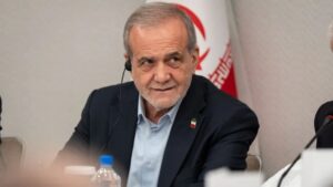 Irán amenaza con considerar ‘enemigo’ a cualquier país que se sume a guerra económica de Estados Unidos