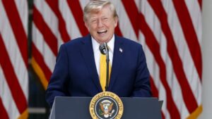 Donald Trump amenaza con cambiar nombre del lago Ontario por lago América: “Se está planteando enserio”