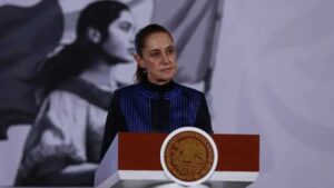 Claudia Sheinbaum hace llamado para que aspirantes al servicio público sean intachables y “con profundo amor a la patria”