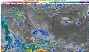 La onda tropical número 32 avanzará sobre la península de Yucatán