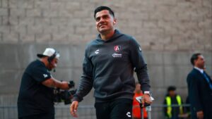 El regreso de Aldo Rocha al Atlas genera dudas en Hernán Crespo para el Clásico Tapatío