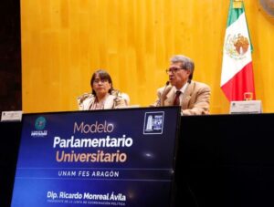 Inaugura diputado Ricardo Monreal el Modelo Parlamentario Universitario de la UNAM FES Aragón